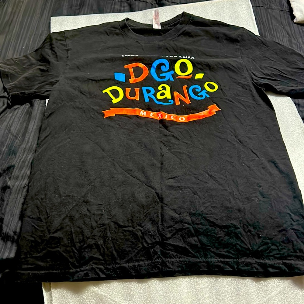 Men’s small Tshirt